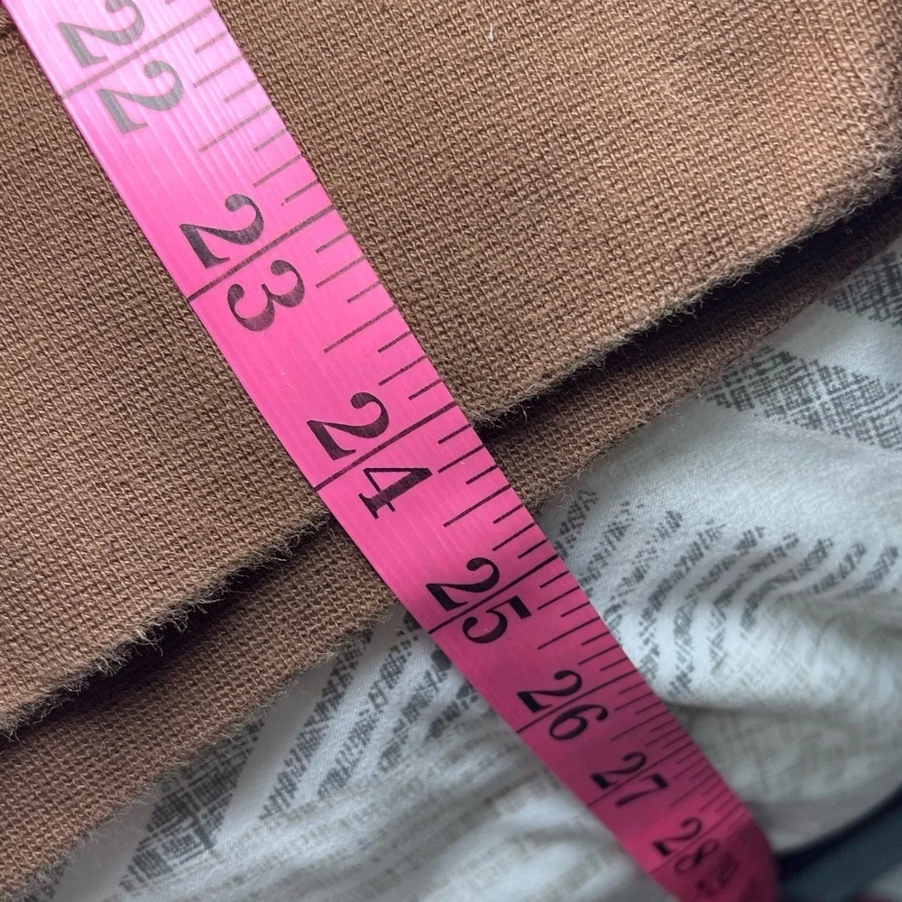 *sold* Nike Women’s Brown Fleece Crewneck Sweatshirt in S Logo Cozy loungewear - Picture 10 of 10